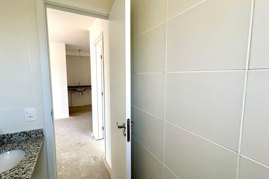 Banheiro 1 de apartamento à venda com 2 quartos, 55m² em Vila Galvão, Guarulhos