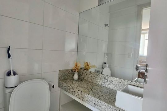 Banheiro Social de apartamento à venda com 3 quartos, 69m² em Lourdes, Belo Horizonte