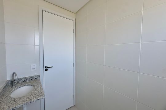 Banheiro 1 de apartamento à venda com 2 quartos, 55m² em Vila Galvão, Guarulhos