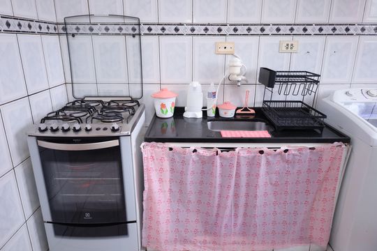 Cozinha de apartamento à venda com 2 quartos, 43m² em Cidade Tiradentes, São Paulo