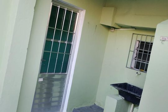 Área de serviço de casa à venda com 4 quartos, 120m² em Jardim Indaia, São Paulo