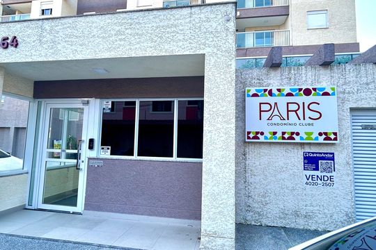 Placa instalada na fachada do imóvel  de apartamento à venda com 2 quartos, 45m² em Vila Galvão, Guarulhos