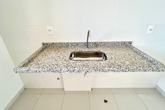 Cozinha de apartamento à venda com 2 quartos, 45m² em Vila Galvão, Guarulhos