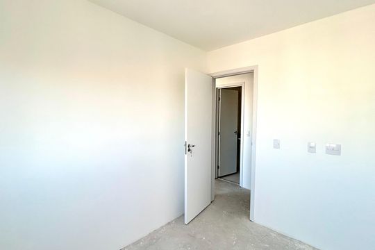 Quarto 1 de apartamento à venda com 2 quartos, 45m² em Vila Galvão, Guarulhos