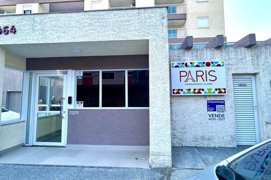 Placa instalada na fachada do imóvel  de apartamento à venda com 2 quartos, 45m² em Vila Galvão, Guarulhos