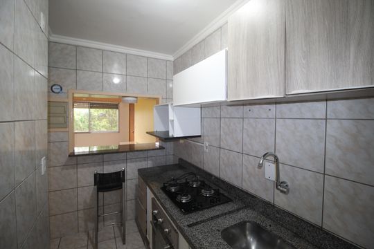 Cozinha de apartamento para alugar com 1 quarto, 45m² em Jardim Itu, Porto Alegre