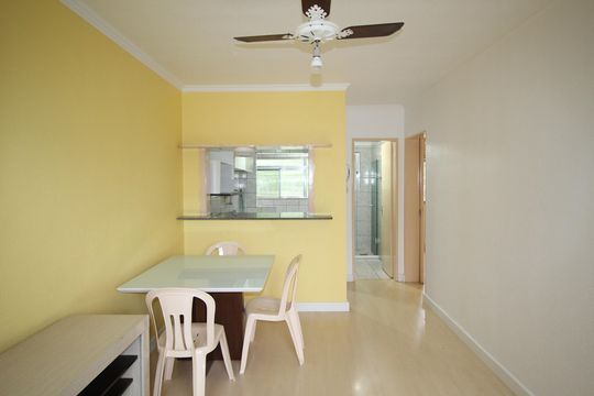 Apartamento para alugar com 1 quarto, 45m² em Jardim Itu, Porto Alegre