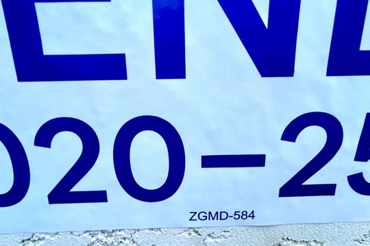 Código da placa ZGMD-584 de apartamento à venda com 2 quartos, 45m² em Vila Galvão, Guarulhos