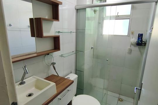 Banheiro de apartamento para alugar com 2 quartos, 48m² em Cidade Parque Brasilia, Guarulhos