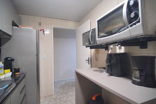 Cozinha de apartamento à venda com 2 quartos, 51m² em Centro, Canoas