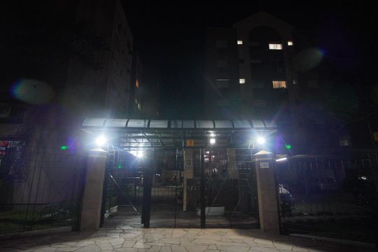 Fachada de apartamento à venda com 2 quartos, 51m² em Centro, Canoas