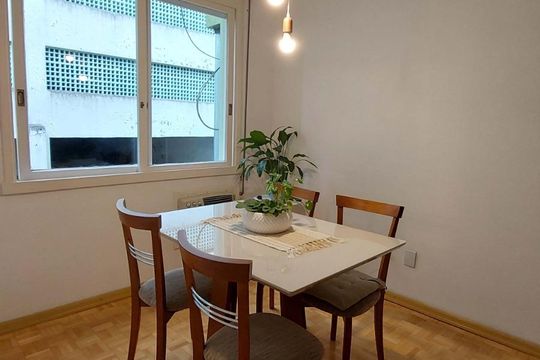 Sala de kitnet/studio para alugar com 1 quarto, 37m² em Praia de Belas, Porto Alegre