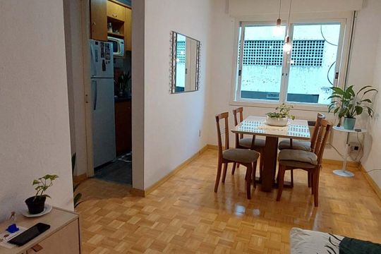 Sala de kitnet/studio para alugar com 1 quarto, 37m² em Praia de Belas, Porto Alegre