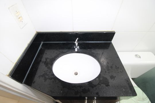 Banheiro de apartamento para alugar com 2 quartos, 42m² em Colônia (zona Leste), São Paulo