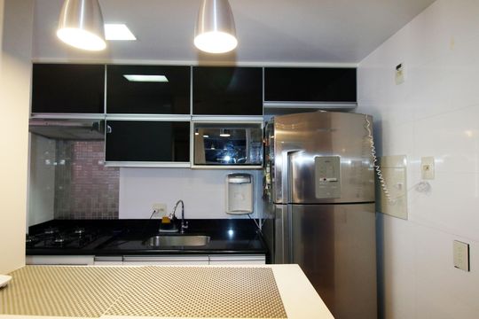 Cozinha de apartamento para alugar com 2 quartos, 47m² em Irajá, Rio de Janeiro