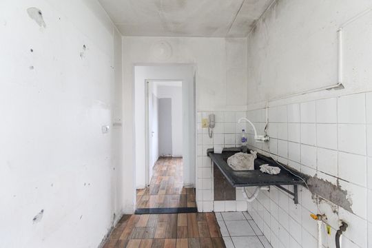 Cozinha de apartamento à venda com 2 quartos, 43m² em Conjunto Residencial José Bonifácio, São Paulo