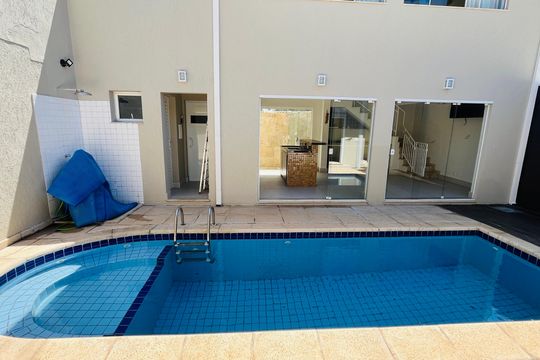 Casa de Condomínio para alugar com 3 quartos, 310m² em Parque Taquaral, Campinas