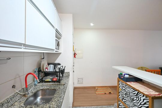 Cozinha de apartamento à venda com 3 quartos, 70m² em Vila Suzana, São Paulo