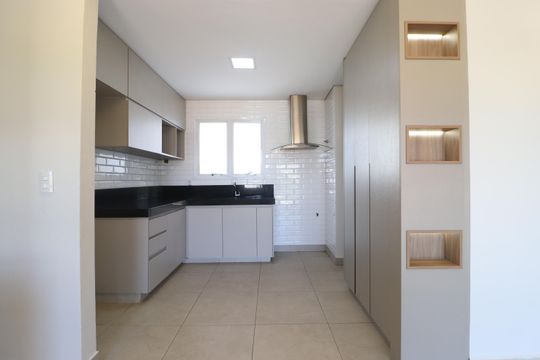 Cozinha de apartamento para alugar com 3 quartos, 90m² em Tubalina, Uberlândia