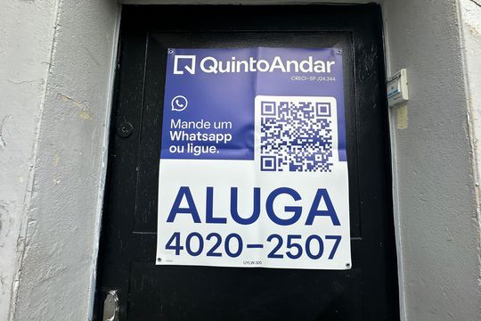 Fachada de kitnet/studio para alugar com 1 quarto, 26m² em Jardim Silveira, Barueri