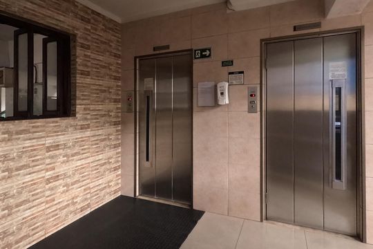 Área Comum - Hall de Entrada de apartamento para alugar com 1 quarto, 54m² em Morro José Menino, Santos
