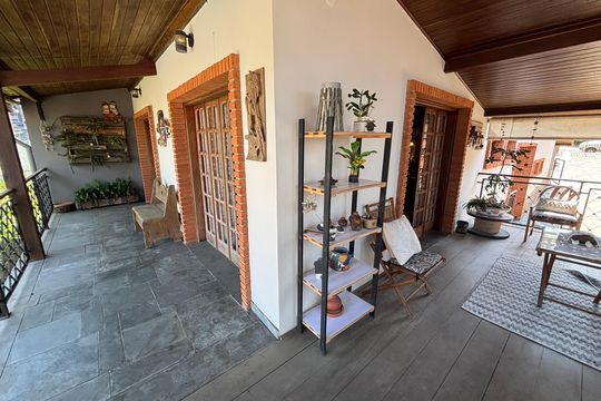 Varanda sala de casa à venda com 3 quartos, 457m² em Centro Alto, Ribeirão Pires