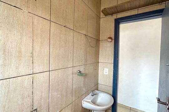 Banheiro de casa para alugar com 3 quartos, 150m² em Parque Jurema, Guarulhos