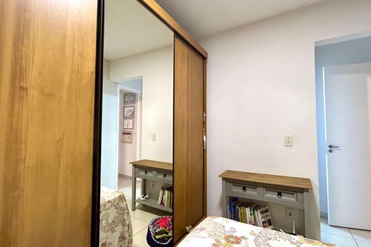 Apartamento à venda com 2 quartos, 58m² em Jardim Flor da Montanha, Guarulhos