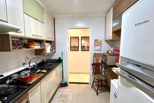 Apartamento à venda com 2 quartos, 58m² em Jardim Flor da Montanha, Guarulhos