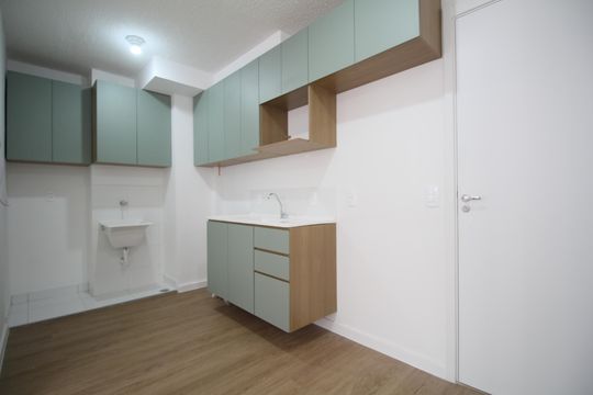 Cozinha de apartamento para alugar com 2 quartos, 34m² em Vila Prel, São Paulo