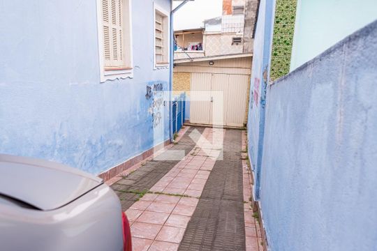 Garagem de casa à venda com 5 quartos, 150m² em Vila Paranagua, São Paulo