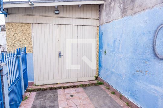 Garagem de casa à venda com 5 quartos, 150m² em Vila Paranagua, São Paulo