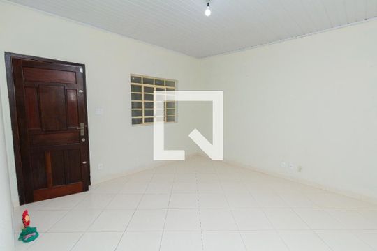 Casa à venda com 5 quartos, 150m² em Vila Paranagua, São Paulo