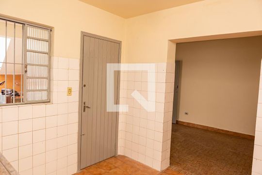 Sala de casa à venda com 5 quartos, 150m² em Vila Paranagua, São Paulo