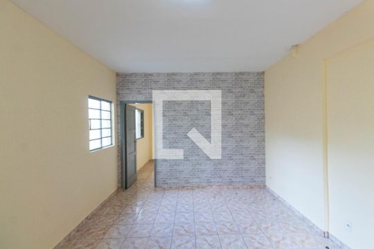 Casa à venda com 2 quartos, 100m² em Vila Paranagua, São Paulo