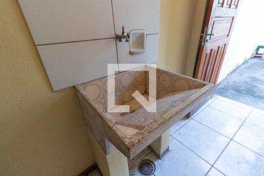 Casa à venda com 2 quartos, 100m² em Vila Paranagua, São Paulo