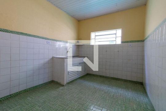 Cozinha de casa à venda com 2 quartos, 100m² em Vila Paranagua, São Paulo