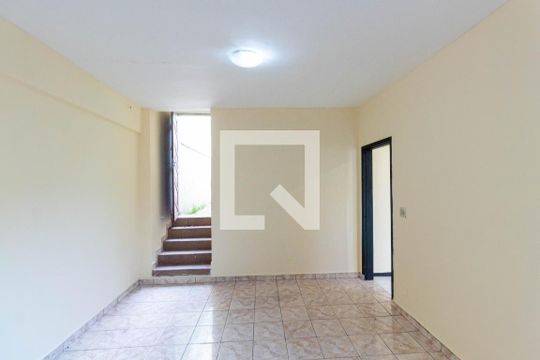 Sala de casa à venda com 2 quartos, 100m² em Vila Paranagua, São Paulo