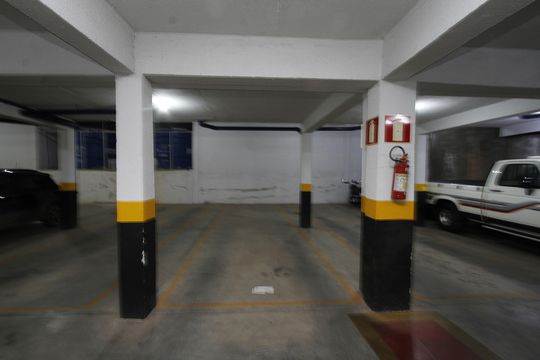Garagem de apartamento para alugar com 2 quartos, 58m² em Ouro Preto, Belo Horizonte