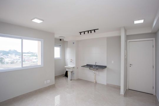 Apartamento à venda com 2 quartos, 44m² em Piraporinha, Diadema
