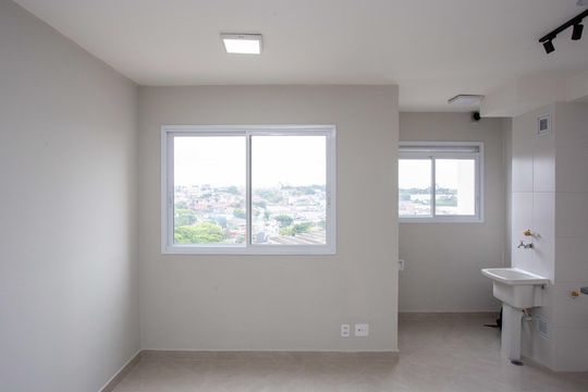 Sala de apartamento à venda com 2 quartos, 44m² em Piraporinha, Diadema