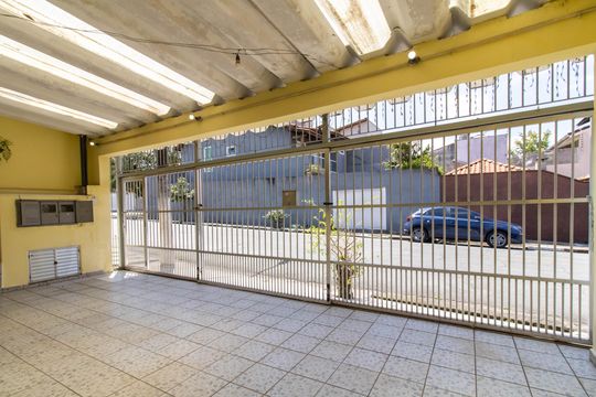 Garagem  de casa à venda com 3 quartos, 250m² em Vila Sorocabana, Guarulhos