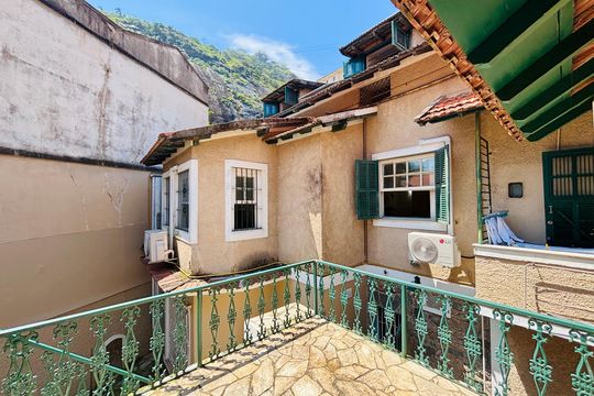 Casa à venda com 4 quartos, 380m² em Urca, Rio de Janeiro