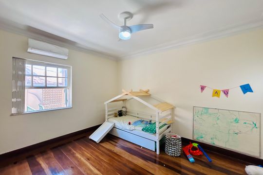 Casa à venda com 4 quartos, 380m² em Urca, Rio de Janeiro
