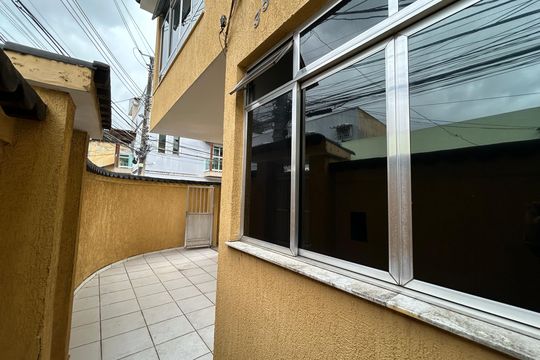 Área comum de casa à venda com 3 quartos, 260m² em Vila Valqueire, Rio de Janeiro