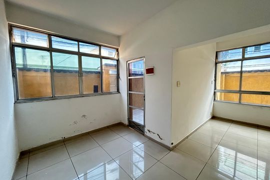 Casa à venda com 3 quartos, 260m² em Vila Valqueire, Rio de Janeiro