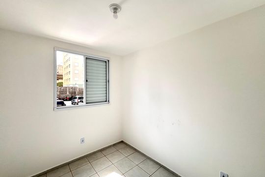 Quarto 1 de apartamento para alugar com 2 quartos, 45m² em Jardim Lourdes, Ferraz de Vasconcelos