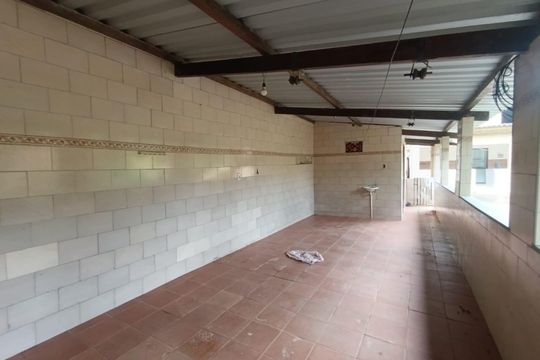 Área comum - Churrasqueira de casa para alugar com 2 quartos, 540m² em Austin, Nova Iguaçu