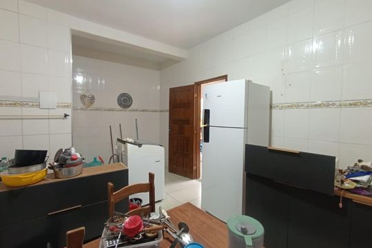 Cozinha de casa para alugar com 2 quartos, 540m² em Austin, Nova Iguaçu