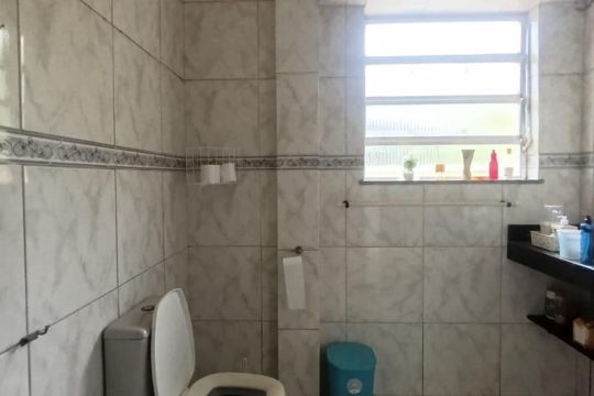 Banheiro Social de casa para alugar com 2 quartos, 540m² em Austin, Nova Iguaçu